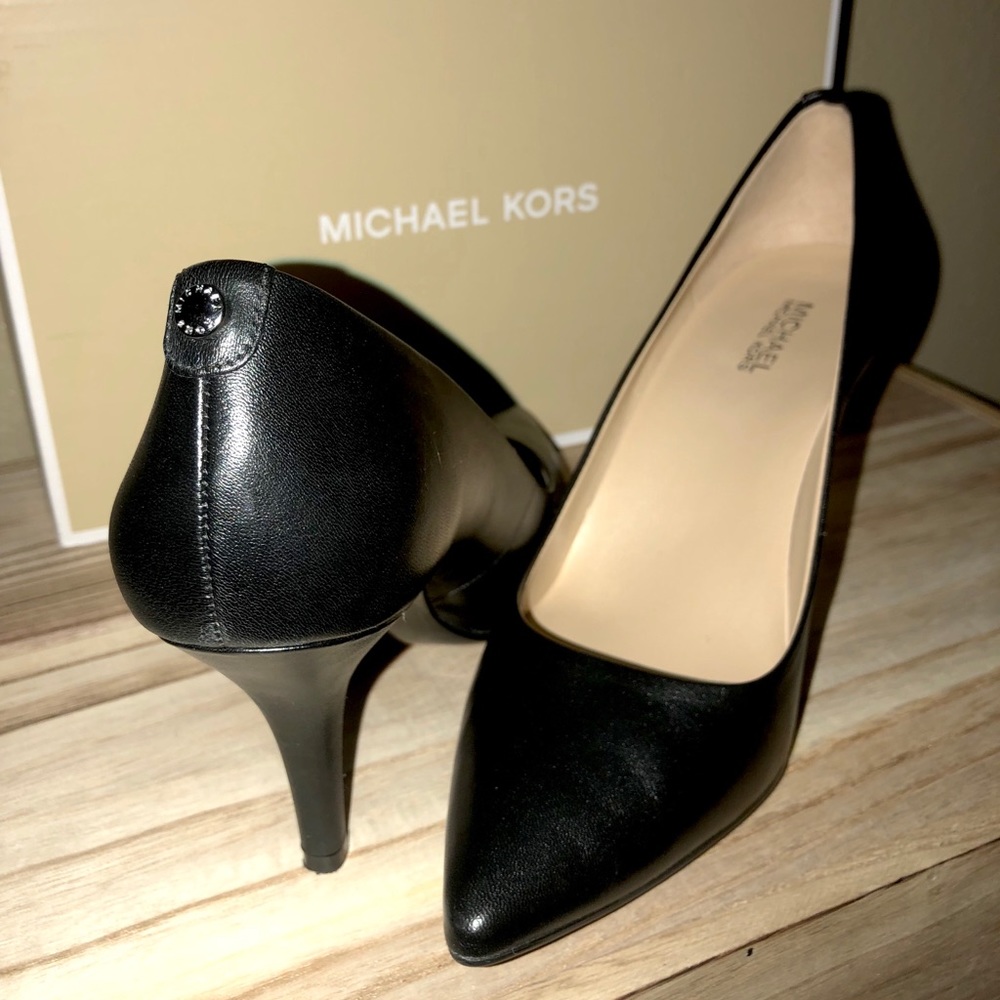 Michael Kors 45S8MFMP1L Black MK Flex Mid Pumps